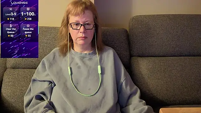 TittyLandQuebec online show from 04.14.26