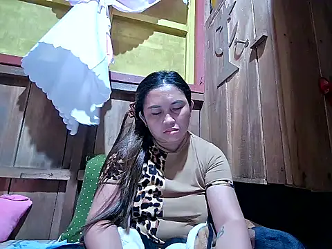 LalaiAsian online show from 11.08.25