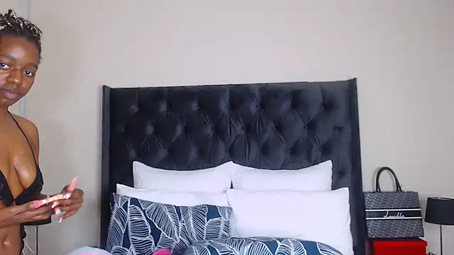 Sexynaughty Gal online show from 02.02.25