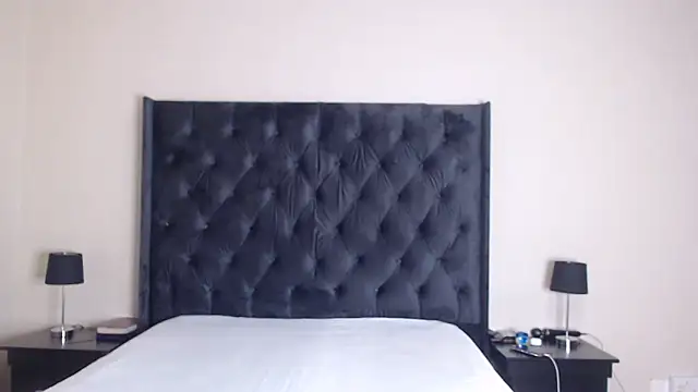 Sexynaughty Gal online show from 04.19.26