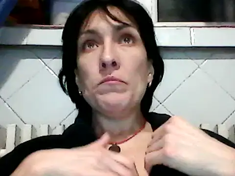 Snapshot of SunnyAmorre chatting on 01.25.25 SunnyAmorre online show from 01.25.25