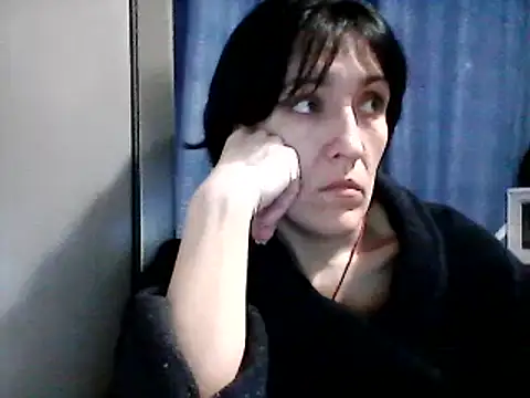 Snapshot of SunnyAmorre chatting on 02.18.25 SunnyAmorre online show from 02.18.25