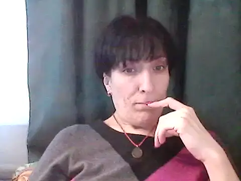 Snapshot of SunnyAmorre chatting on 02.19.25 SunnyAmorre online show from 02.19.25