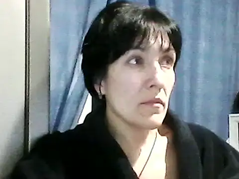 Snapshot of SunnyAmorre chatting on 02.19.25 SunnyAmorre online show from 02.19.25