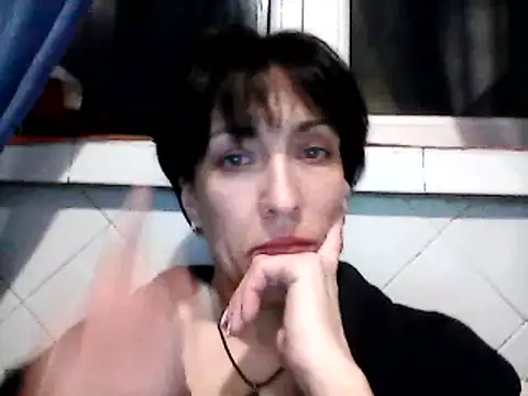Snapshot of SunnyAmorre chatting on 03.10.25 SunnyAmorre online show from 03.10.25