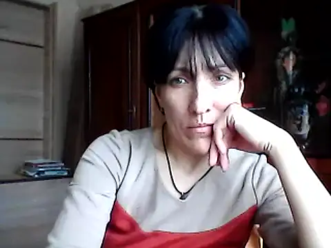 Snapshot of SunnyAmorre chatting on 03.19.25 SunnyAmorre online show from 03.19.25