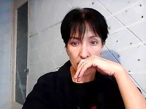 Snapshot of SunnyAmorre chatting on 09.17.25 SunnyAmorre online show from 09.17.25