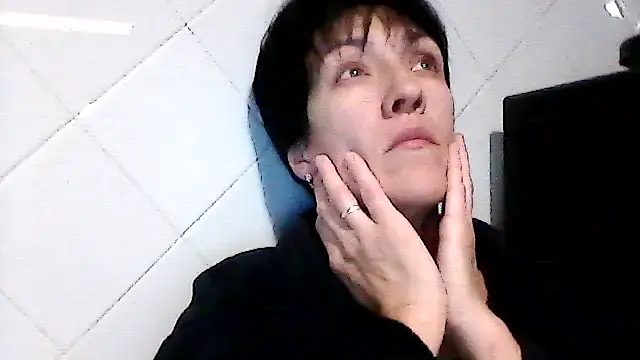 Snapshot of SunnyAmorre chatting on 09.24.25 SunnyAmorre online show from 09.24.25