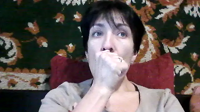 Snapshot of SunnyAmorre chatting on 10.07.25 SunnyAmorre online show from 10.07.25