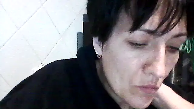 Snapshot of SunnyAmorre chatting on 10.16.25 SunnyAmorre online show from 10.16.25