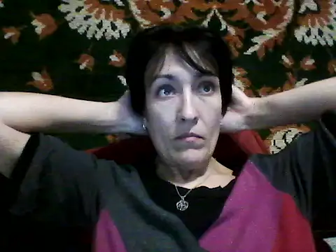 Snapshot of SunnyAmorre chatting on 11.04.25 SunnyAmorre online show from 11.04.25