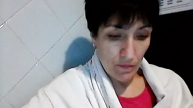 Snapshot of SunnyAmorre chatting on 11.20.25 SunnyAmorre online show from 11.20.25
