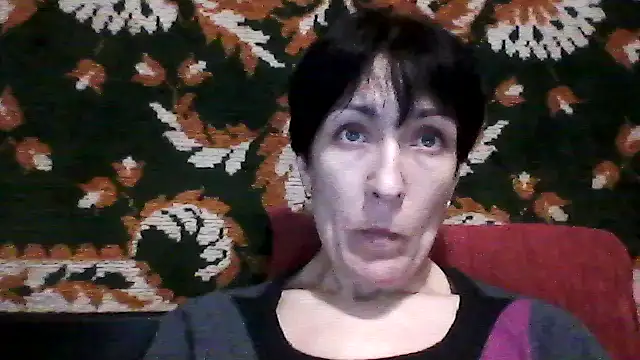 Snapshot of SunnyAmorre chatting on 11.28.25 SunnyAmorre online show from 11.28.25