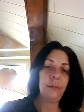 LaraLoviaAndFriends online show from 02.21.25