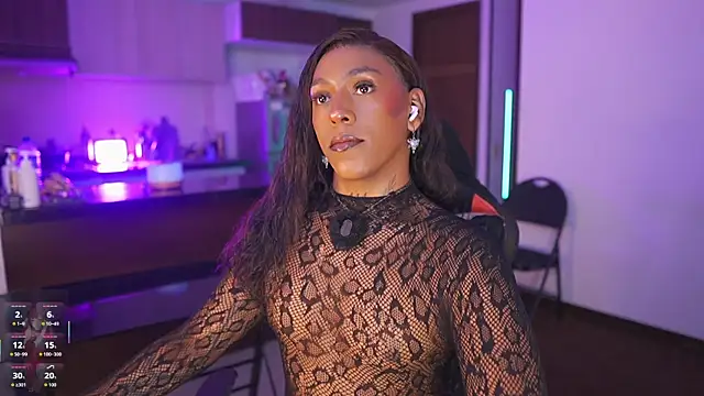 AmberRaus online show from 10.08.25