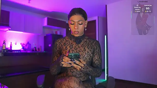 AmberRaus online show from 11.15.25