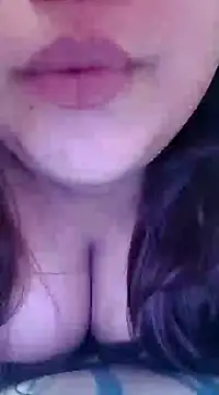 Snapshot of Srishtijain51 chatting on 01.19.25 Srishtijain51 online show from 01.19.25