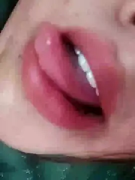 Snapshot of Srishtijain51 chatting on 10.19.25 Srishtijain51 online show from 10.19.25