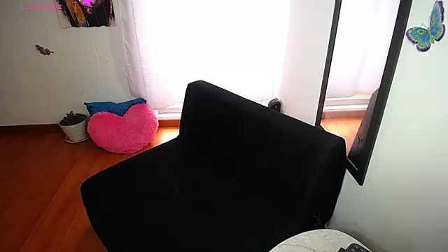 sexylatina001 online show from 10.23.25