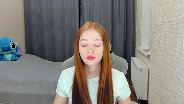 Hot Mia  online show from 02.19.25