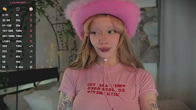 Snapshot of boobsybootie chatting on 06.23.26 boobsybootie online show from 06.23.26