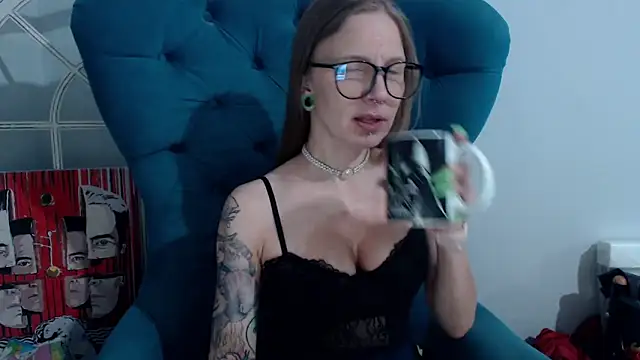 Snapshot of alexandra_zaryanova chatting on 03.21.25 alexandra zaryanova online show from 03.21.25