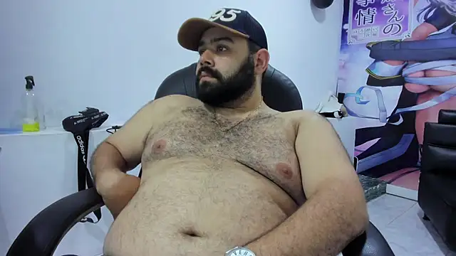 Snapshot of Beerbear_boy chatting on 02.25.25 Beerbear boy online show from 02.25.25