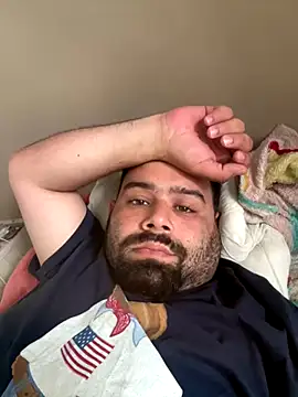 Snapshot of Beerbear_boy chatting on 12.16.25 Beerbear boy online show from 12.16.25