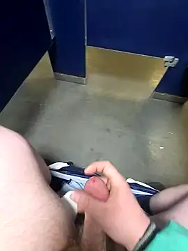 Snapshot of WhiteMeat069 chatting on 02.04.25 WhiteMeat069 online show from 02.04.25