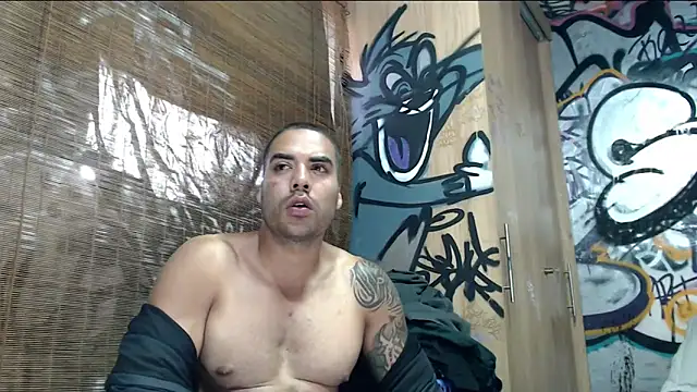 Snapshot of Justin_Frank chatting on 05.26.26 Justin Frank online show from 05.26.26