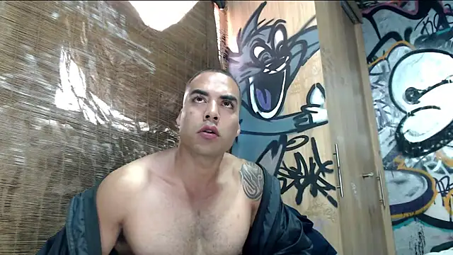 Snapshot of Justin_Frank chatting on 06.11.26 Justin Frank online show from 06.11.26