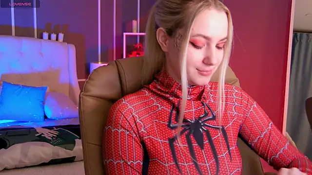 Snapshot of elinanortas chatting on 01.31.25 elinanortas online show from 01.31.25