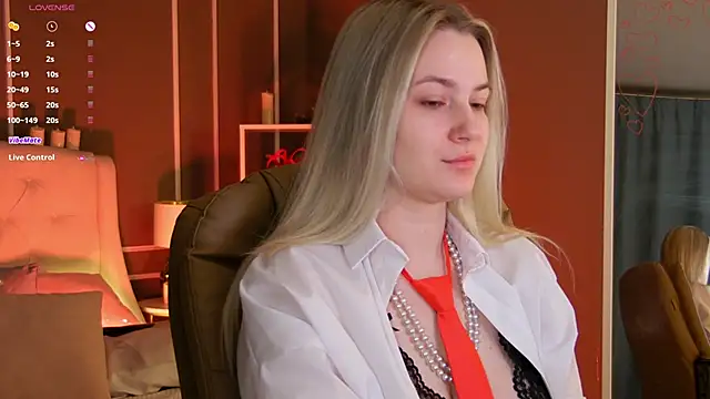 Snapshot of elinanortas chatting on 02.04.25 elinanortas online show from 02.04.25