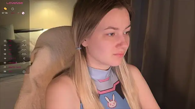 Snapshot of elinanortas chatting on 11.15.25 elinanortas online show from 11.15.25