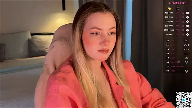 Snapshot of elinanortas chatting on 11.24.25 elinanortas online show from 11.24.25