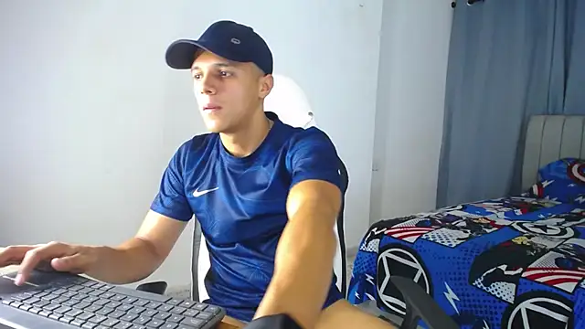 Snapshot of DavidAngell7 chatting on 12.20.24 DavidAngell7 online show from 12.20.24