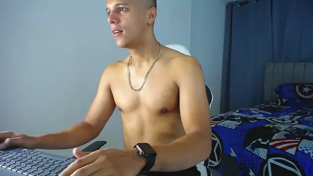 Snapshot of DavidAngell7 chatting on 12.26.24 DavidAngell7 online show from 12.26.24