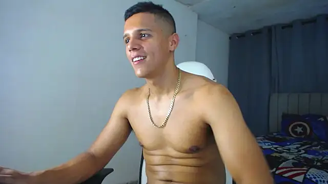 Snapshot of DavidAngell7 chatting on 01.07.25 DavidAngell7 online show from 01.07.25