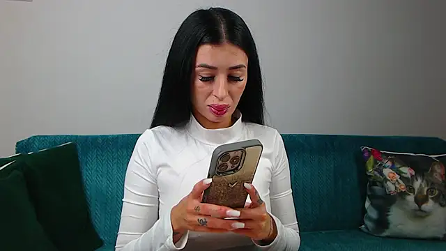 SaraDaisy online show from 04.16.26