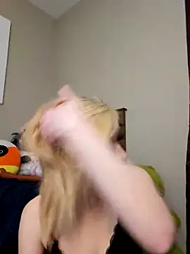 Snapshot of AmethystFoxx chatting on 02.14.25 AmethystFoxx online show from 02.14.25