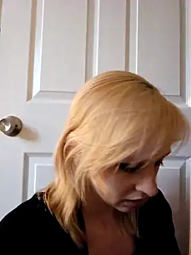 Snapshot of AmethystFoxx chatting on 03.03.25 AmethystFoxx online show from 03.03.25