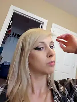 Snapshot of AmethystFoxx chatting on 09.11.25 AmethystFoxx online show from 09.11.25