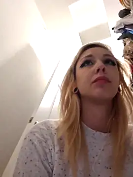 Snapshot of AmethystFoxx chatting on 11.06.25 AmethystFoxx online show from 11.06.25