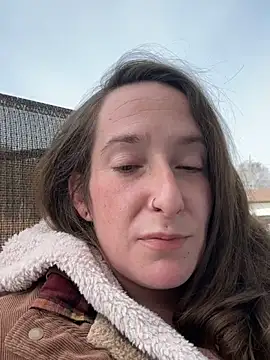 Mini And The Bear online show from 04.20.26