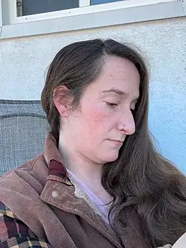 Mini And The Bear online show from 04.21.26