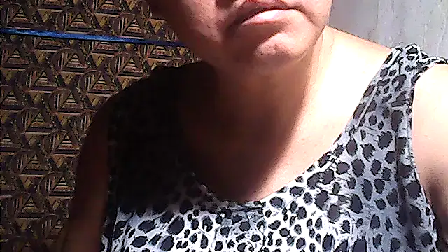 Snapshot of sweetsosie18 chatting on 05.14.26 sweetsosie18 online show from 05.14.26