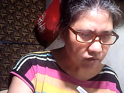 Snapshot of sweetsosie18 chatting on 05.17.26 sweetsosie18 online show from 05.17.26
