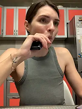 SeducingYoghourt online show from 02.08.25