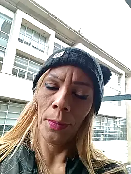 Snapshot of marylin_aboul chatting on 01.25.25 marylin aboul online show from 01.25.25