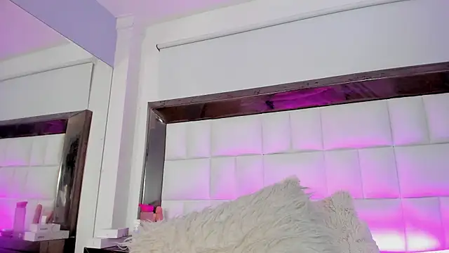 MiaConte online show from 12.13.24